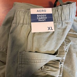 AERO Baggy Cargo High Rise Joggers
